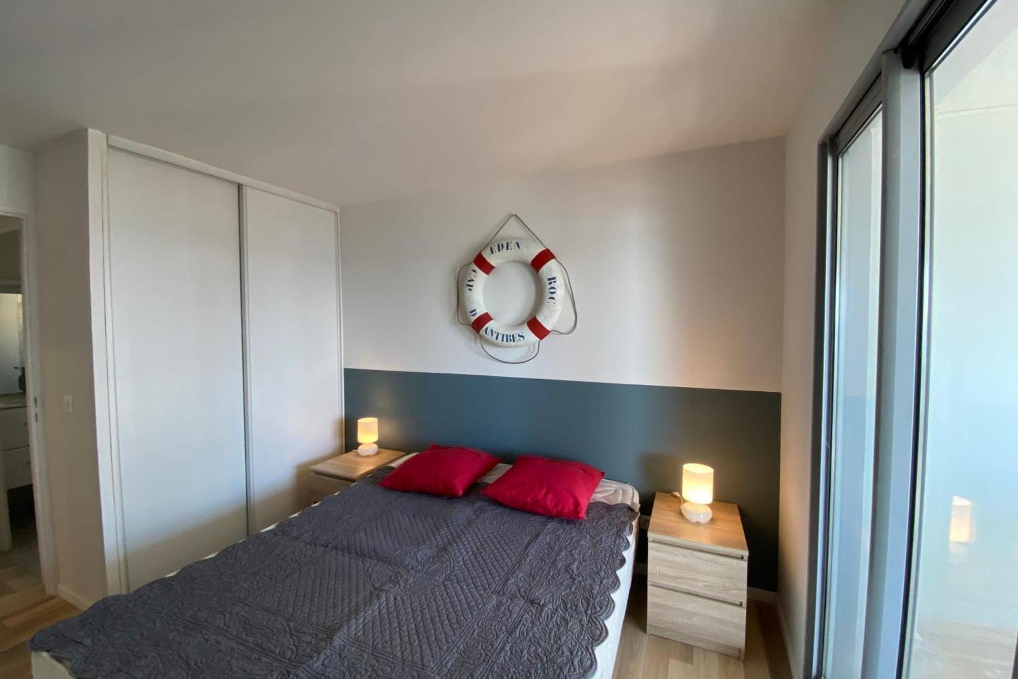Holiday home Sea View Near Ilette - Sleeps 4 - Parking *